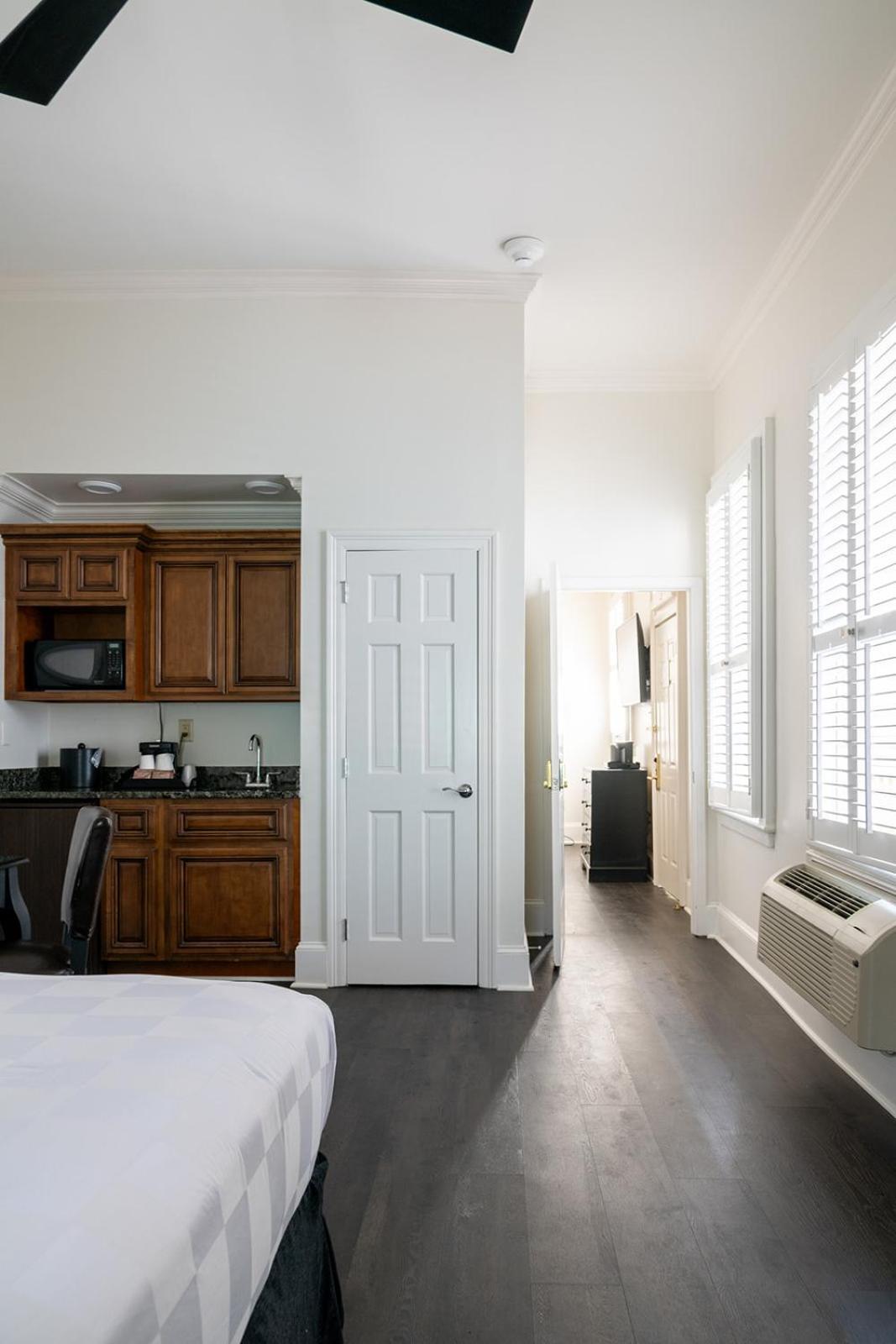 Historic Streetcar Inn New Orleans Bagian luar foto